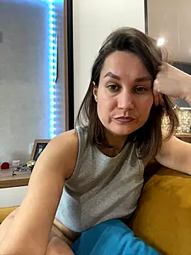 AliceLili online show from November 2025 10:50:02 AM