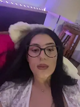 Snapshot of claraseloura chatting on November 2025 07:24:02 PM claraseloura online show from November 2025 07:24:02 PM