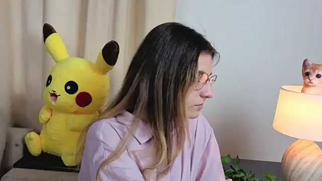 Snapshot of CasandraMickell chatting on October 2025 06:04:02 AM CasandraMickell online show from October 2025 06:04:02 AM