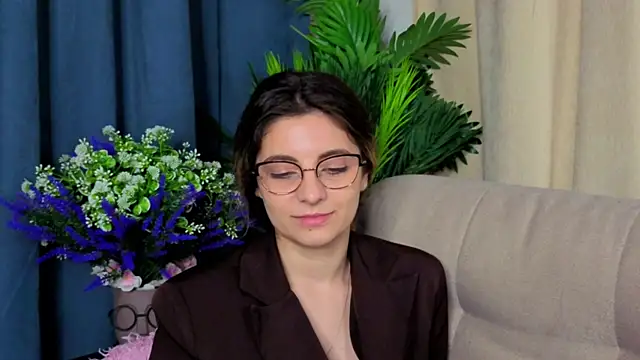 Snapshot of CasandraMickell chatting on November 2025 08:31:01 PM CasandraMickell online show from November 2025 08:31:01 PM