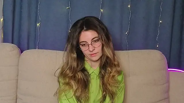 Snapshot of CasandraMickell chatting on November 2025 08:19:02 PM CasandraMickell online show from November 2025 08:19:02 PM