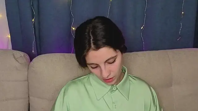 Snapshot of CasandraMickell chatting on November 2025 04:17:02 PM CasandraMickell online show from November 2025 04:17:02 PM