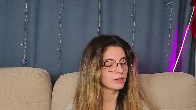 Snapshot of CasandraMickell chatting on November 2025 06:29:01 PM CasandraMickell online show from November 2025 06:29:01 PM