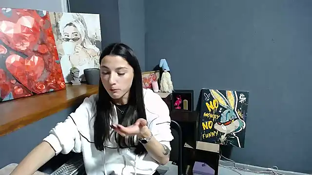 a alessia online show from October 2025 01:10:02 PM