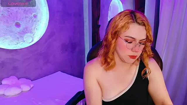 Snapshot of sussiestrawberry chatting on November 2025 10:14:01 AM sussiestrawberry online show from November 2025 10:14:01 AM