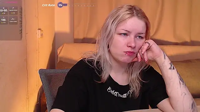 Snapshot of CherryNight6 chatting on November 2025 10:12:01 PM CherryNight6 online show from November 2025 10:12:01 PM