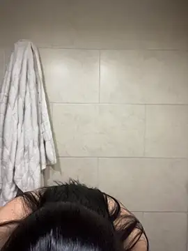 Snapshot of Lia__white chatting on November 2025 08:33:02 PM Lia white online show from November 2025 08:33:02 PM