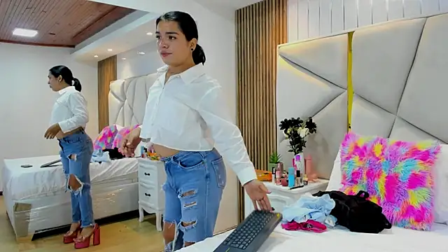 Snapshot of SweetKata_ chatting on December 2025 11:41:02 AM SweetKata online show from December 2025 11:41:02 AM