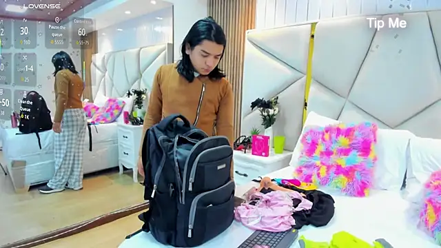 Snapshot of SweetKata_ chatting on December 2025 11:48:01 AM SweetKata online show from December 2025 11:48:01 AM