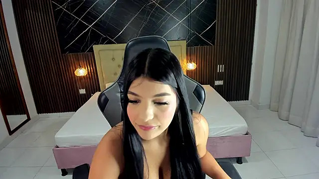 Snapshot of Milu_17 chatting on November 2025 11:00:01 AM Milu 17 online show from November 2025 11:00:01 AM