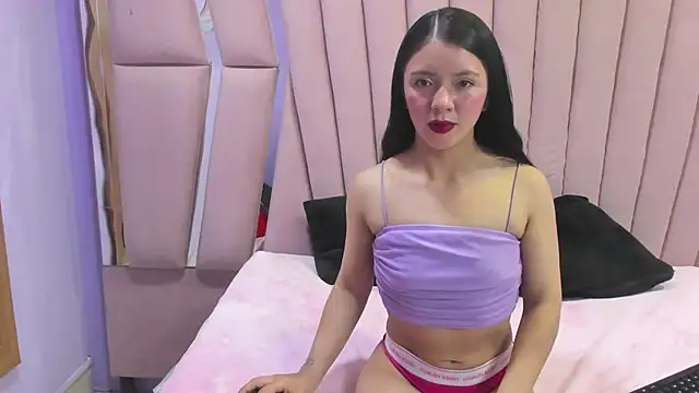 Snapshot of JulietaDiamond chatting on November 2025 08:42:02 PM JulietaDiamond online show from November 2025 08:42:02 PM