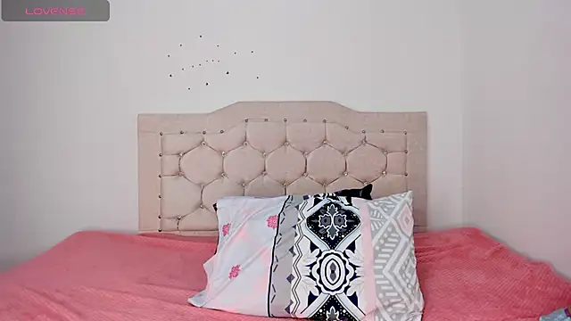 Snapshot of sadie_grey chatting on October 2025 04:40:02 AM sadie grey online show from October 2025 04:40:02 AM