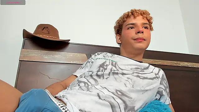 Snapshot of Daark_Eros chatting on November 2025 04:17:02 PM Daark Eros online show from November 2025 04:17:02 PM