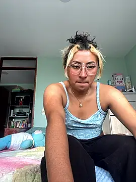 Snapshot of Khalessibaby2 chatting on October 2025 09:30:01 PM Khalessibaby2 online show from October 2025 09:30:01 PM