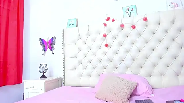 Snapshot of celena_wonder chatting on November 2025 01:22:01 PM celena wonder online show from November 2025 01:22:01 PM