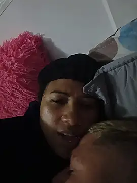 Snapshot of marimar_24 chatting on November 2025 11:13:01 PM marimar 24 online show from November 2025 11:13:01 PM