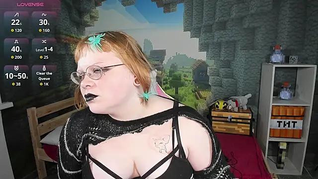 Snapshot of LottieReed chatting on October 2025 04:52:01 PM LottieReed online show from October 2025 04:52:01 PM