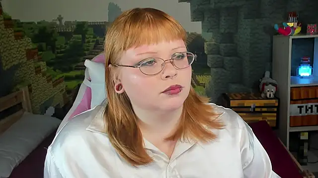 Snapshot of LottieReed chatting on December 2025 03:39:01 PM LottieReed online show from December 2025 03:39:01 PM