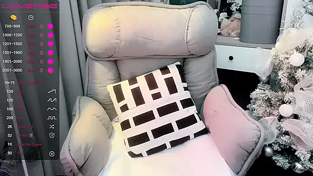 Snapshot of Monica-666888- chatting on December 2025 06:14:03 PM Monica-666888- online show from December 2025 06:14:03 PM