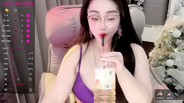 Snapshot of Monica-666888- chatting on December 2025 06:50:01 PM Monica-666888- online show from December 2025 06:50:01 PM