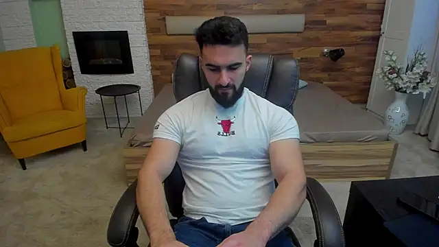 Snapshot of MicahLane chatting on November 2025 05:28:02 AM MicahLane online show from November 2025 05:28:02 AM