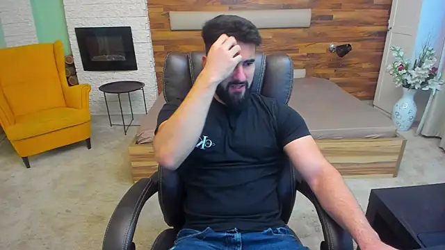 Snapshot of MicahLane chatting on November 2025 05:46:01 AM MicahLane online show from November 2025 05:46:01 AM