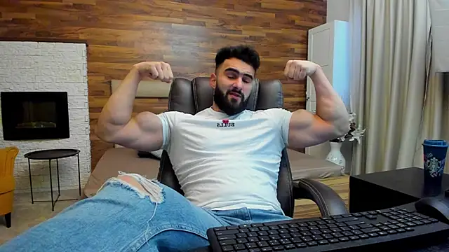 Snapshot of MicahLane chatting on November 2025 05:29:02 AM MicahLane online show from November 2025 05:29:02 AM