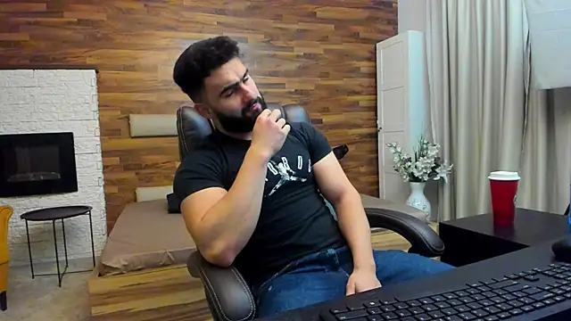 Snapshot of MicahLane chatting on November 2025 04:56:01 AM MicahLane online show from November 2025 04:56:01 AM