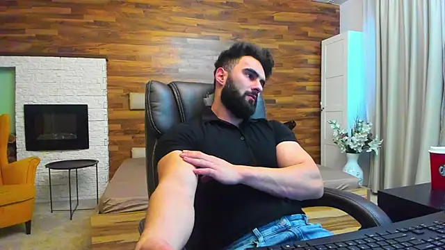 Snapshot of MicahLane chatting on December 2025 05:46:01 AM MicahLane online show from December 2025 05:46:01 AM