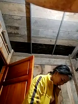 Snapshot of TRIEUTRIEU20 chatting on November 2025 09:37:01 PM TRIEUTRIEU20 online show from November 2025 09:37:01 PM