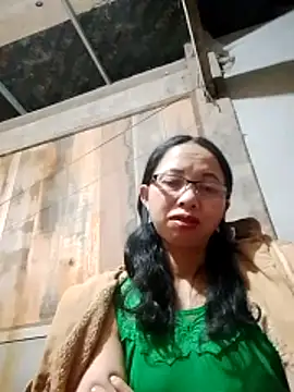 Snapshot of TRIEUTRIEU20 chatting on November 2025 03:45:01 PM TRIEUTRIEU20 online show from November 2025 03:45:01 PM