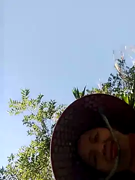 Snapshot of TRIEUTRIEU20 chatting on November 2025 02:37:02 AM TRIEUTRIEU20 online show from November 2025 02:37:02 AM