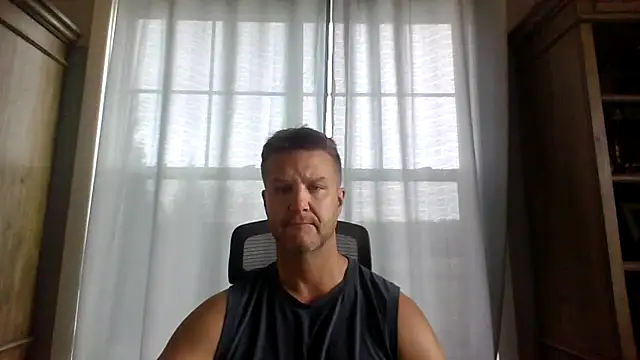Snapshot of 45andfit1 chatting on November 2025 01:44:01 PM 45andfit1 online show from November 2025 01:44:01 PM