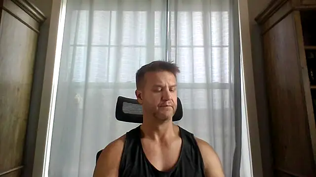 Snapshot of 45andfit1 chatting on December 2025 02:04:02 PM 45andfit1 online show from December 2025 02:04:02 PM