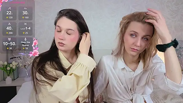 Snapshot of betweenUse chatting on December 2025 04:50:02 AM betweenUse online show from December 2025 04:50:02 AM