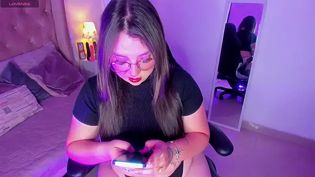 Snapshot of Myla_mayfield chatting on November 2025 11:53:02 AM Myla mayfield online show from November 2025 11:53:02 AM