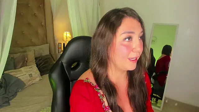 Snapshot of Myla_mayfield chatting on November 2025 11:47:01 AM Myla mayfield online show from November 2025 11:47:01 AM