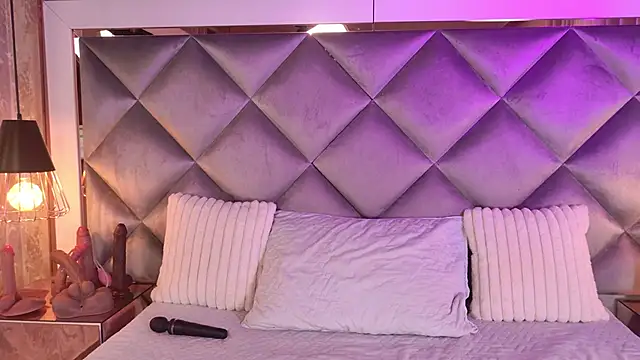 Snapshot of _giggy_2 chatting on November 2025 12:04:01 PM giggy 2 online show from November 2025 12:04:01 PM