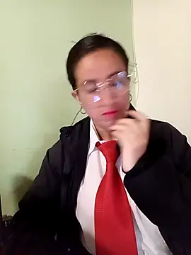 Snapshot of Valentina--1 chatting on November 2025 12:05:02 PM Valentina--1 online show from November 2025 12:05:02 PM