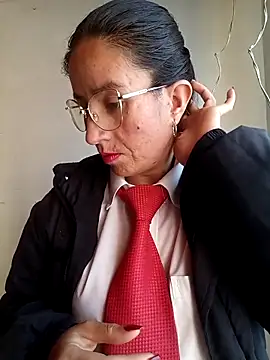 Snapshot of Valentina--1 chatting on November 2025 02:07:01 PM Valentina--1 online show from November 2025 02:07:01 PM