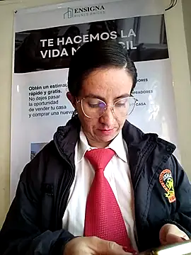 Snapshot of Valentina--1 chatting on December 2025 11:48:01 AM Valentina--1 online show from December 2025 11:48:01 AM