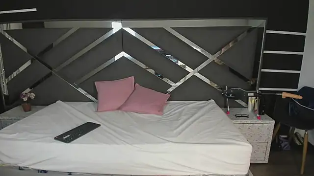 Snapshot of ScarlettParker chatting on November 2025 12:51:01 PM ScarlettParker online show from November 2025 12:51:01 PM