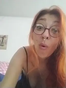 Snapshot of EmilyyRed chatting on December 2025 02:12:02 PM EmilyyRed online show from December 2025 02:12:02 PM