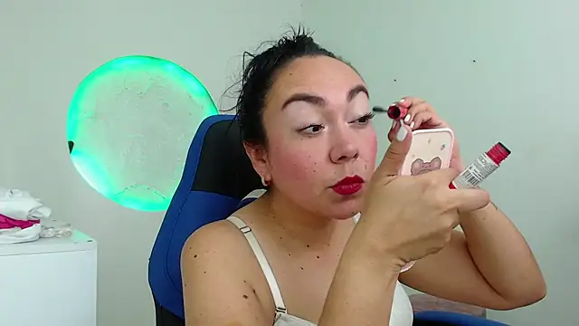 Snapshot of Yadis_hot chatting on November 2025 08:53:02 PM Yadis hot online show from November 2025 08:53:02 PM