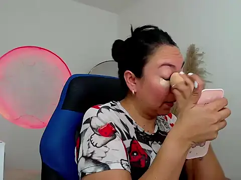 Snapshot of Yadis_hot chatting on November 2025 08:46:02 PM Yadis hot online show from November 2025 08:46:02 PM