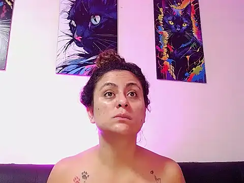 Snapshot of Caroline_Jons chatting on November 2025 10:58:01 AM Caroline Jons online show from November 2025 10:58:01 AM