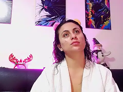 Snapshot of Caroline_Jons chatting on November 2025 10:26:02 AM Caroline Jons online show from November 2025 10:26:02 AM