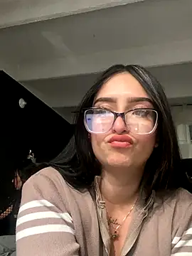 Snapshot of Kloe_Novoa chatting on November 2025 12:42:01 AM Kloe Novoa online show from November 2025 12:42:01 AM