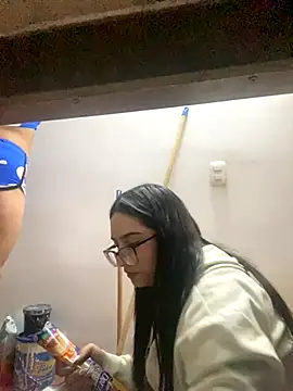 Snapshot of Kloe_Novoa chatting on November 2025 01:51:02 AM Kloe Novoa online show from November 2025 01:51:02 AM