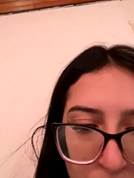 Snapshot of Kloe_Novoa chatting on December 2025 01:39:01 PM Kloe Novoa online show from December 2025 01:39:01 PM